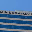 Bain & Company: Ανάγκη για επενδύσεις 100 δισ. σε καθαρά καύσιμα έως το 2030