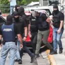 Στα δικαστήρια οι συλληφθέντες για τον εμπρησμό της Marfin