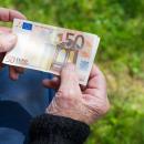 Στα 807 ευρώ η μέση σύνταξη στον ιδιωτικό τομέα, στα 1.233 ευρώ στο Δημόσιο