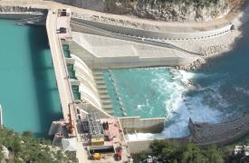 Απογείωση μέσω Καφηρέα - Ο ΣΕΒ στην ψηφιακή εποχή - Το σερί της ΤΙΤΑΝ και οι αναλυτές
