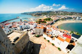 Ισπανία: Οι τουριστικές αφίξεις αναμένονται στο 90% των επιπέδων προ της πανδημίας