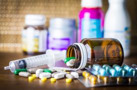 Ελλείψεις φαρμάκων: Άγρια κόντρα φαρμακοποιών - χονδρεμπόρων με αφορμή πρόσφατες δηλώσεις