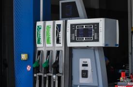 Ο πληθωρισμός καίει… βενζίνη και ακινητοποιεί τους οδηγούς