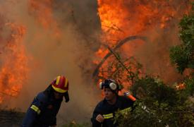 Καλύτερη η εικόνα της πυρκαγιάς στην Ηλεία - Σε επιφυλακή οι αρχές λόγω των ανέμων