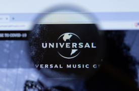 Εξαγοράζεται η Universal Music από τον Μπιλ Άκμαν
