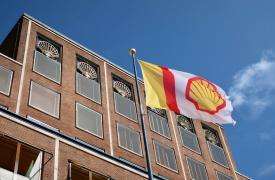 Shell: Έχασαν τις προβλέψεις τα κέρδη το τέταρτο τρίμηνο
