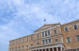 Η… dialectici των startup - Προστατευμένοι καταναλωτές Βουλή και Προεδρικό - Ευμορφίδης και αγορές Μπλε Κέδρος