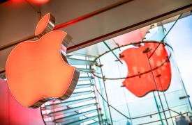 Apple: Η μη ενίσχυση της παραγωγής του iPhone 14 φέρνει ισχυρές απώλειες 3% για τη μετοχή