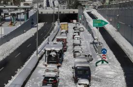 Ο κυρ Χρήστος και το πεδίο μάχης - Ο πονηρός Κορώνης - Το deal ΟΛΘ - Σουέζ