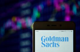 Η Goldman Sachs συγκεντρώνει 9,7 δισ. δολάρια για εξαγορές και συγχωνεύσεις εταιριών 