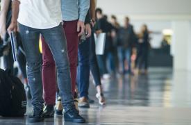 ΕΛΣΤΑΤ: Νέα μείωση του ποσοστού της ανεργίας τον Αύγουστο σε ετήσια βάση
