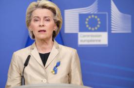 Ούρσουλα φον ντερ Λάιεν: Με την αποχώρηση του Χαμενεΐ, αναδύεται μια ανανεωμένη ελπίδα για τον λαό του Ιράν