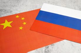 Η Κίνα συζητά με τη Ρωσία την αγορά πετρελαίου για τα στρατηγικά της αποθέματα