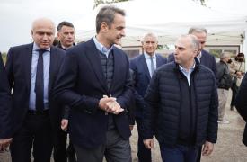 Ο Κυριάκος αντιγράφει Νίκο - Ο Νίκος έχει έξοδα - Η υπόκλιση Λαφαζάνη σε Gazprom - Ο κ. Πιρπιρής