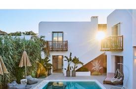 Χρυσή «καλοκαιρινή» διάκριση για το Adorno Beach Hotel & Suites