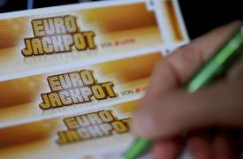 Eurojackpot: Οι τυχεροί αριθμοί για τα 10 εκατ. ευρώ