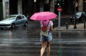 Meteo: Πιθανότητα ασθενών βροχών αύριο στα βορειοδυτικά τη Δευτέρα