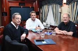 Ο «Τσίπρας» αντιπολίτευση του Μακρόν - Η ζήλια Γεροτζιάφα - Ο Σταϊκούρας χαμογελά