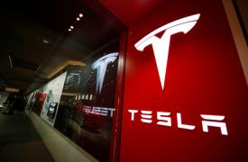 Tesla: Αύξηση 18% στις πωλήσεις αυτοκίνητων που κατασκευάστηκαν στην Κίνα τον Ιανουάριο