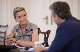 Τούρμπο έκανε τους Συριζαίους η Vestager - Ο Αλέξης θυμήθηκε τους νταβατζήδες