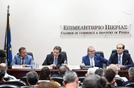 Ο Κυριάκος παίρνει το ρίσκο αλλά ο κομματικός μηχανισμός στο φουλ -  Ο ΣΥΡΙΖΑ στις πλατείες