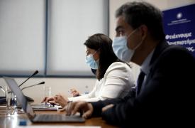 Η υπερσυγκεντρωτική υπουργός και ο διεθνολόγος υφυπουργός - Ποιος... φυσάει το ροδάκινο