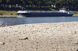 Γερμανία: Κυκλοφοριακή συμφόρηση στον ποταμό Ρήνο - Φορτηγίδα απέκλεισε τις διελεύσεις