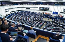 Ευρωπαϊκό Κοινοβούλιο: Κανόνες για προστασία δημοσιογράφων από αγωγές