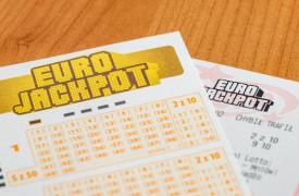 Eurojackpot: Οι τυχεροί αριθμοί για τα 115 εκατ. ευρώ