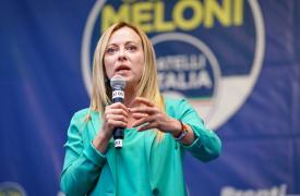 Μπορεί η Μελόνι να κάνει το Ευρώ να... ακολουθήσει τη Στερλίνα; 