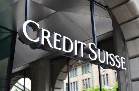 Κατακρημνίζεται η Credit Suisse: Καθαρή ζημία 1,5 δισ. δολάρια το δ' τρίμηνο - Μαζική φυγή πελατών