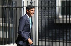 Αντιπαράθεση Σούνακ και Στάρμερ για Μητσοτάκη - «Δεν τήρησε τις δεσμεύσεις του», επιμένει ο Βρετανός πρωθυπουργός