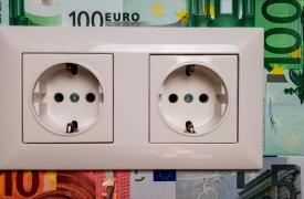 Ρεύμα: «Παράθυρο» να παραταθεί η αναστολή της ρήτρας αναπροσαρμογής