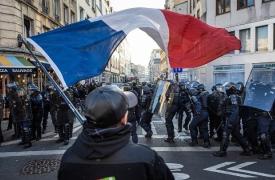 Γαλλία: Νέο κάλεσμα σε απεργία και διαδηλώσεις αύριο από τα εργατικά συνδικάτα