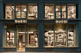 Πωλήσεις 1,4 δισ. ευρώ για Gucci το β' τρίμηνο - Σε ράλι 12,5% η μετοχή της Kering