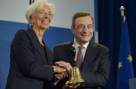 Whatever it Takes: Οι αγορές εξακολουθούν να «πιστεύουν» τον Ντράγκι και όχι την Λαγκάρντ