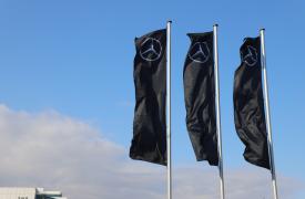 Το κρατικό fund του Κουβέιτ πουλά μετοχές της Mercedes αξίας 1,5 δισ. δολαρίων