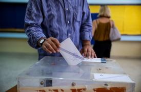 Δημοσκόπηση Pulse: Πρώτη με άνοδο η ΝΔ και 2ος ο Τσίπρας - Ντέρμπι ΠΑΣΟΚ με Καρυστιανού
