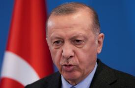 DW: Σαρωτικές αλλαγές Ερντογάν στο υπουργικό συμβούλιο
