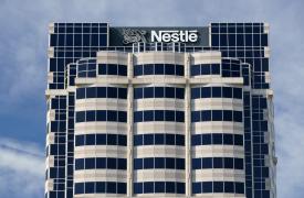Nestlé: «Καμπανάκι» για πτώση των πωλήσεων φέτος λόγω πληθωρισμού