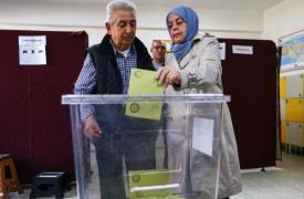 Εκλογές Τουρκία: Έκλεισαν οι κάλπες, ξεκίνησε η καταμέτρηση