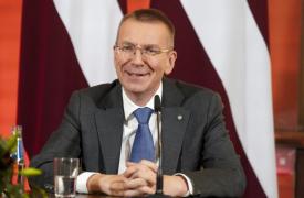 Ο Έντγκαρς Ρινκέβιτς εξελέγη πρόεδρος της Λετονίας