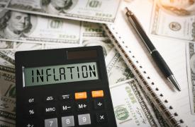 Natixis: Γιατί ο πληθωρισμός στις ΗΠΑ θα πέσει ταχύτερα από ό,τι στην Ευρωζώνη - Οι τέσσερις λόγοι