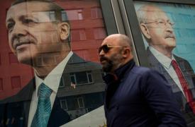 Τουρκία: Νίκη Ερντογάν «δείχνουν» οι δημοσκοπήσεις - Απαγορεύτηκαν τα προεκλογικά SMS Κιλιτσντάρογλου