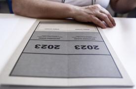 Πανελλαδικές 2023: Για τις μορφές και τα οφέλη του εθελοντισμού κλήθηκαν να γράψουν οι υποψήφιοι των ΕΠΑΛ
