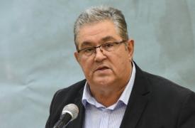 Ανακήρυξη του Δημήτρη Κουτσούμπα σε επίτιμο μέλος του “Μουσείου Μίκη Θεοδωράκη Ζάτουνας”
