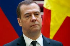Μεντβέντεφ: Η Μόσχα θα αντέξει τις νέες κυρώσεις και θα κλιμακώσει την επίθεση στην Ουκρανία