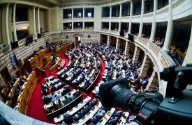 Βουλή: Υπερψηφίστηκε στην Ολομέλεια το ν/σ για τα «κόκκινα» δάνεια με 158 «ναι»