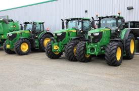 Deere: Κάτω από τις εκτιμήσεις τα κέρδη δ' τριμήνου - Υποβαθμίζει το outlook για το έτος