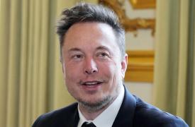 Tesla: Αγωγή κατά του Μασκ από μέτοχο για εσωτερική ενημέρωση σε πώληση μετοχών